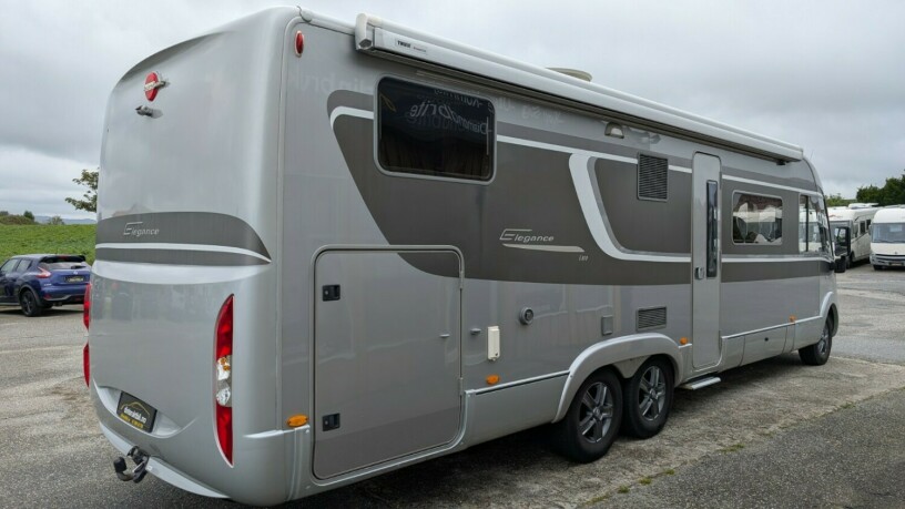 burstner-elegance-i810-2-enkle-senger-senkeseng-30-157hk-manuell-gir-alde-2-x-aircondition-topputgave-diesel-2010-big-3