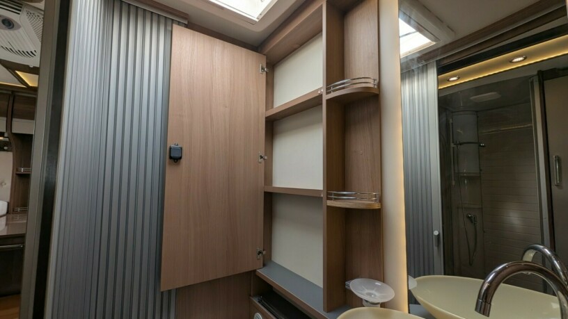 burstner-elegance-i810-2-enkle-senger-senkeseng-30-157hk-manuell-gir-alde-2-x-aircondition-topputgave-diesel-2010-big-65