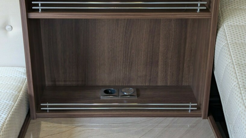 burstner-elegance-i810-2-enkle-senger-senkeseng-30-157hk-manuell-gir-alde-2-x-aircondition-topputgave-diesel-2010-big-82