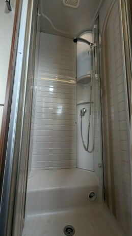 burstner-elegance-i810-2-enkle-senger-senkeseng-30-157hk-manuell-gir-alde-2-x-aircondition-topputgave-diesel-2010-big-68