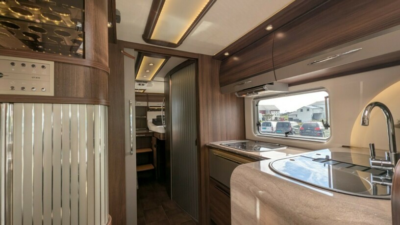 burstner-elegance-i810-2-enkle-senger-senkeseng-30-157hk-manuell-gir-alde-2-x-aircondition-topputgave-diesel-2010-big-36