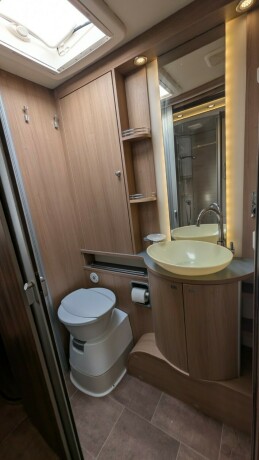 burstner-elegance-i810-2-enkle-senger-senkeseng-30-157hk-manuell-gir-alde-2-x-aircondition-topputgave-diesel-2010-big-60