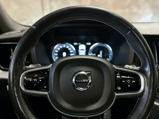 volvo-xc-60-elektrisitetbensin-2018-big-19