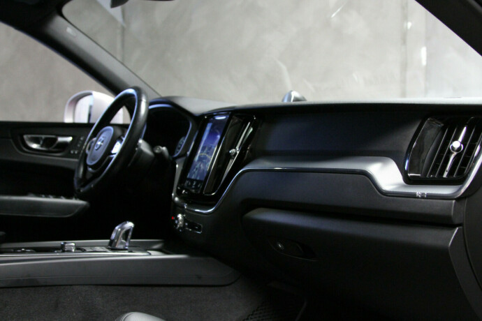 volvo-xc-60-elektrisitetbensin-2018-big-6