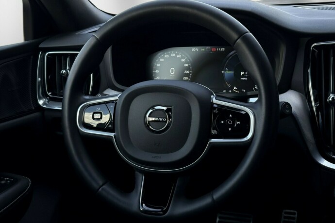 volvo-v60-elektrisitetbensin-2022-big-12