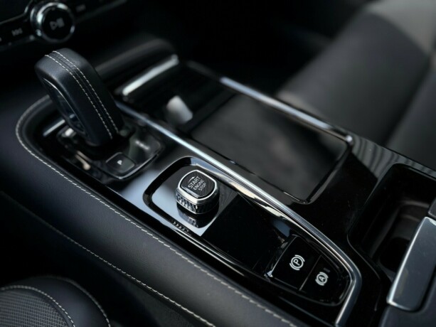 volvo-v60-plug-in-petrol-2022-big-27