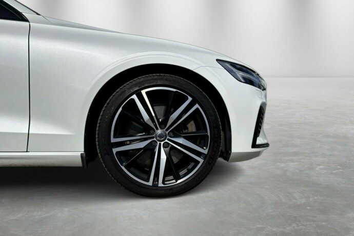 volvo-v60-plug-in-petrol-2022-big-9