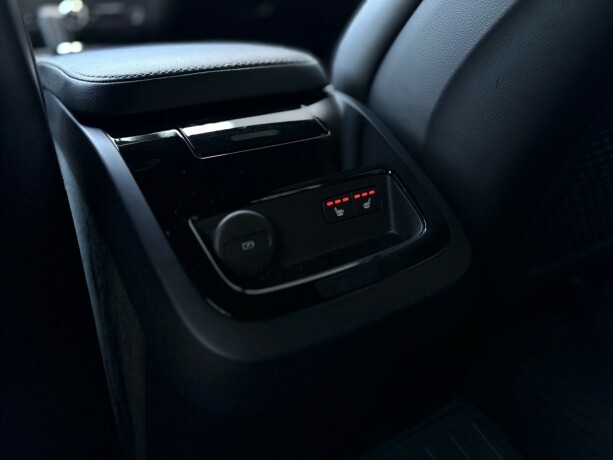 volvo-v60-plug-in-petrol-2022-big-17