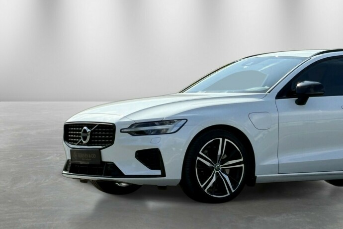 volvo-v60-elektrisitetbensin-2022-big-4