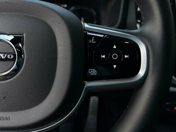 volvo-v60-plug-in-petrol-2022-big-15