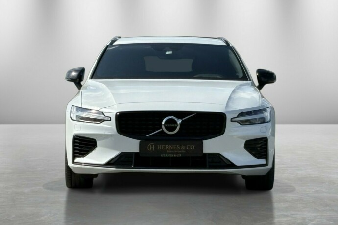 volvo-v60-plug-in-petrol-2022-big-2
