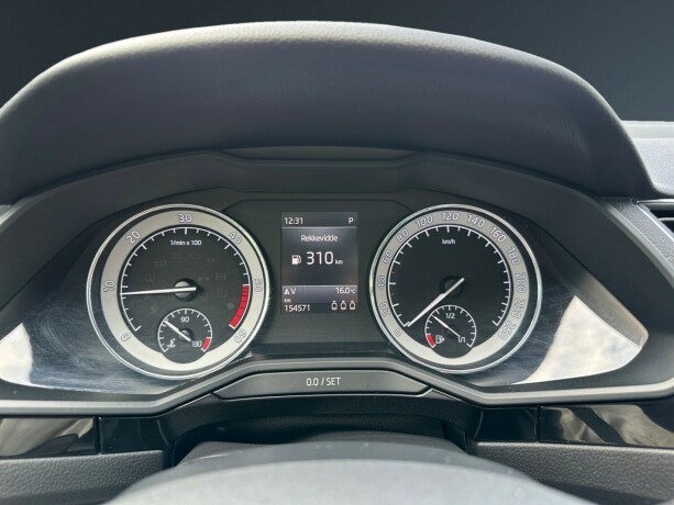skoda-superb-diesel-2018-big-41
