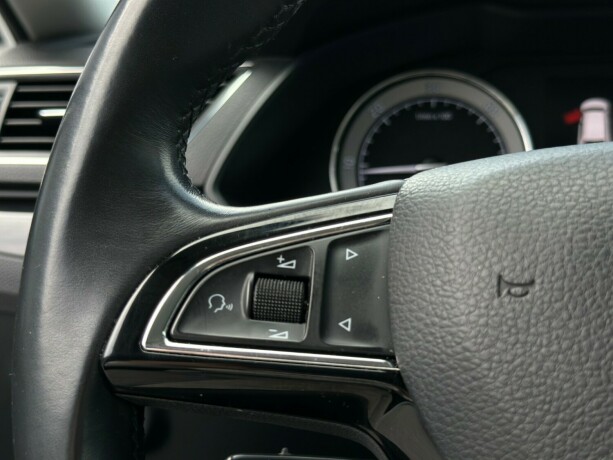 skoda-superb-diesel-2018-big-20
