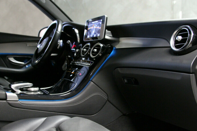mercedes-benz-glc-elektrisitetbensin-2017-big-6