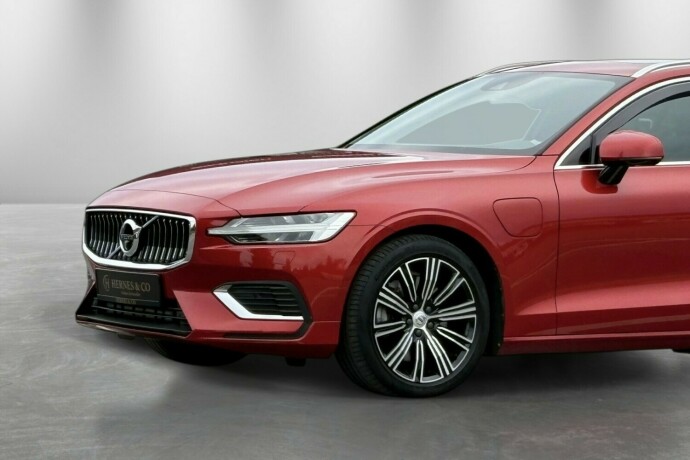 volvo-v60-elektrisitetbensin-2019-big-1