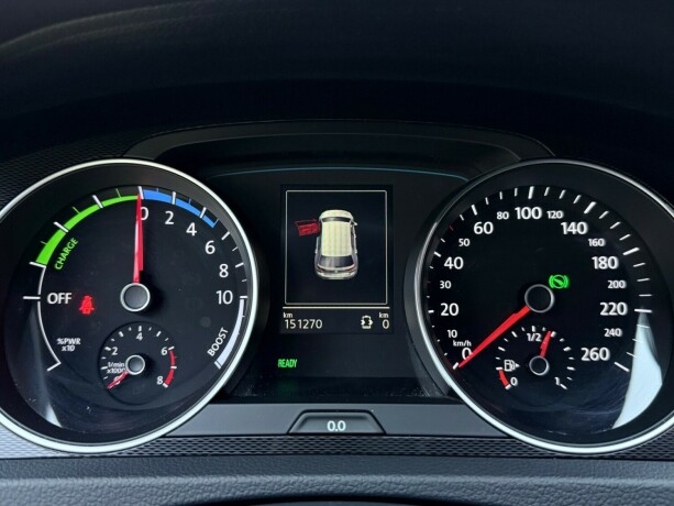 volkswagen-golf-elektrisitetbensin-2017-big-16