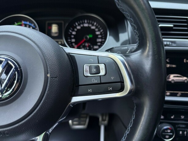 volkswagen-golf-elektrisitetbensin-2017-big-15