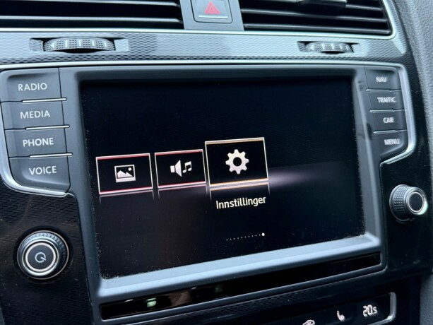 volkswagen-golf-elektrisitetbensin-2017-big-24