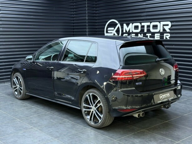 volkswagen-golf-elektrisitetbensin-2017-big-1