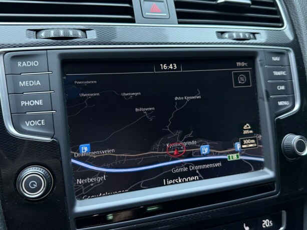 volkswagen-golf-elektrisitetbensin-2017-big-18