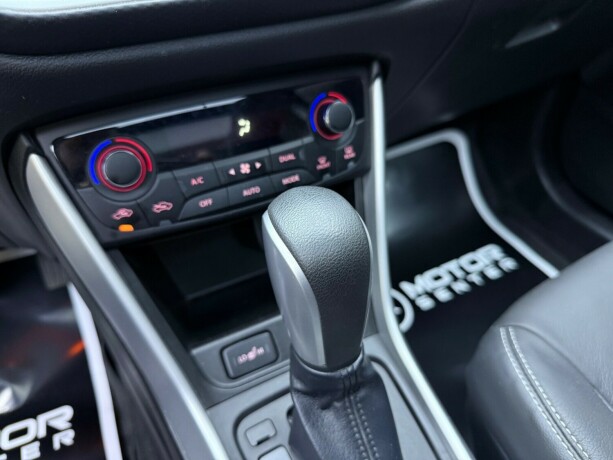 suzuki-sx4-s-cross-bensin-2013-big-23