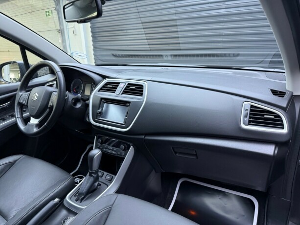 suzuki-sx4-s-cross-bensin-2013-big-11