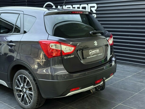 suzuki-sx4-s-cross-bensin-2013-big-5