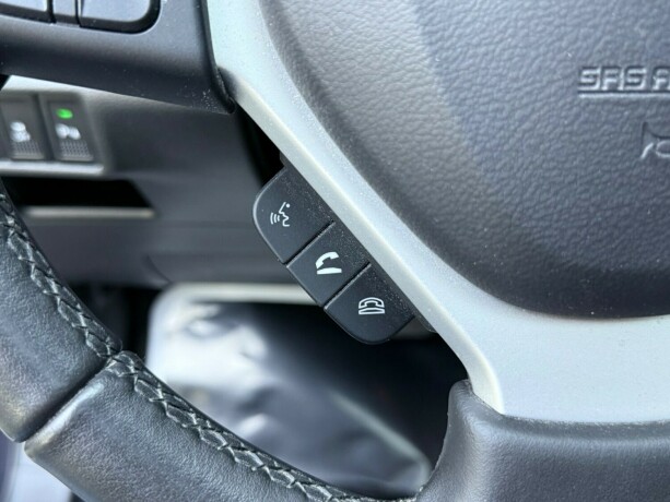 suzuki-sx4-s-cross-bensin-2013-big-16