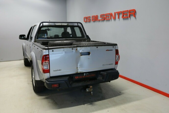 isuzu-d-max-diesel-2010-big-3