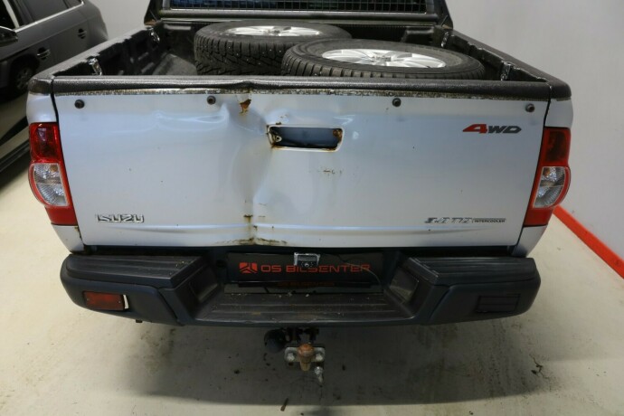 isuzu-d-max-diesel-2010-big-5