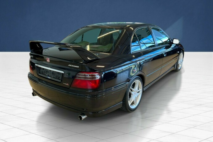 honda-accord-bensin-1999-big-6