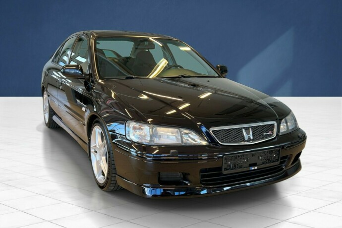 honda-accord-bensin-1999-big-1