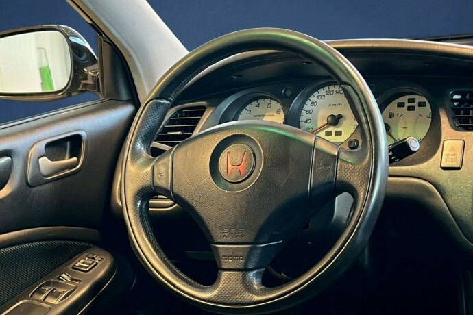 honda-accord-bensin-1999-big-15