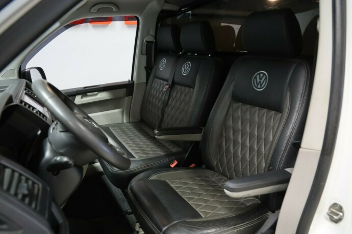 volkswagen-transporter-diesel-2017-big-6