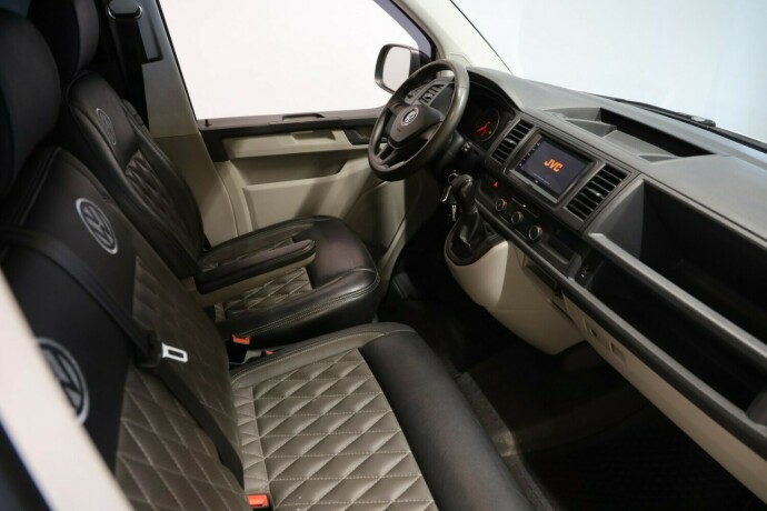 volkswagen-transporter-diesel-2017-big-7