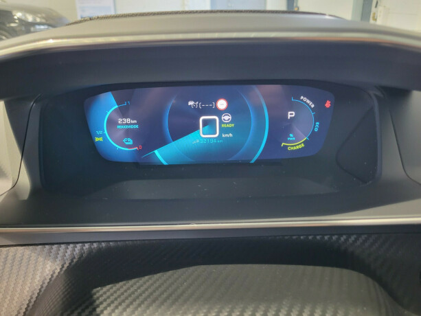 peugeot-e-2008-elektrisitet-2020-big-18