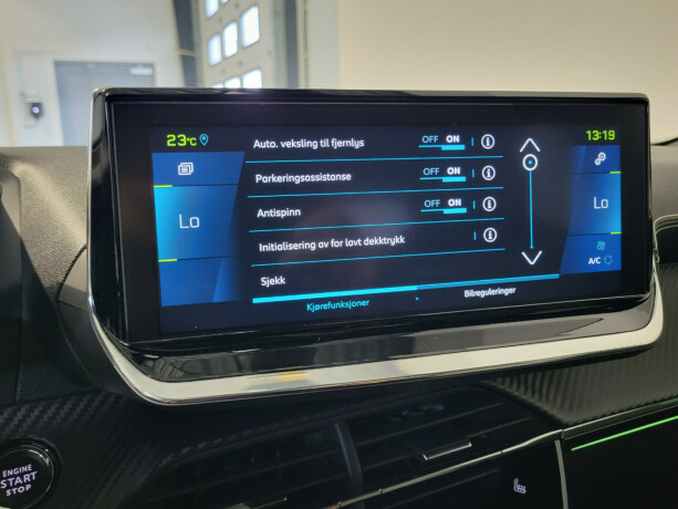 peugeot-e-2008-elektrisitet-2020-big-23