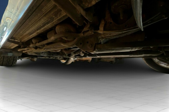 toyota-land-cruiser-diesel-2010-big-14