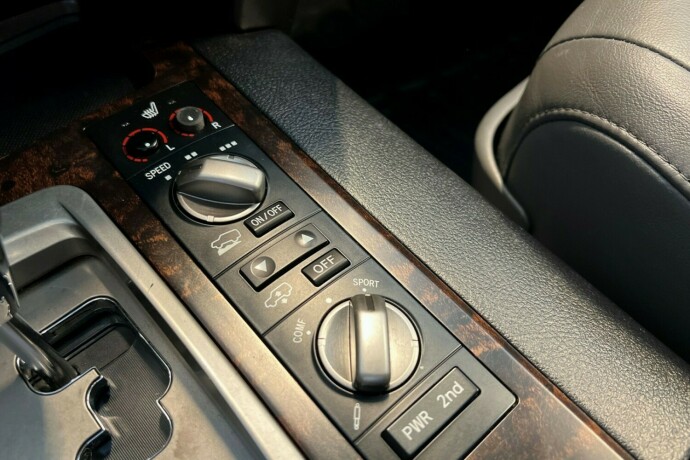toyota-land-cruiser-diesel-2010-big-17