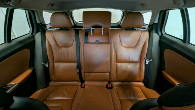 volvo-v60-diesel-2011-big-18