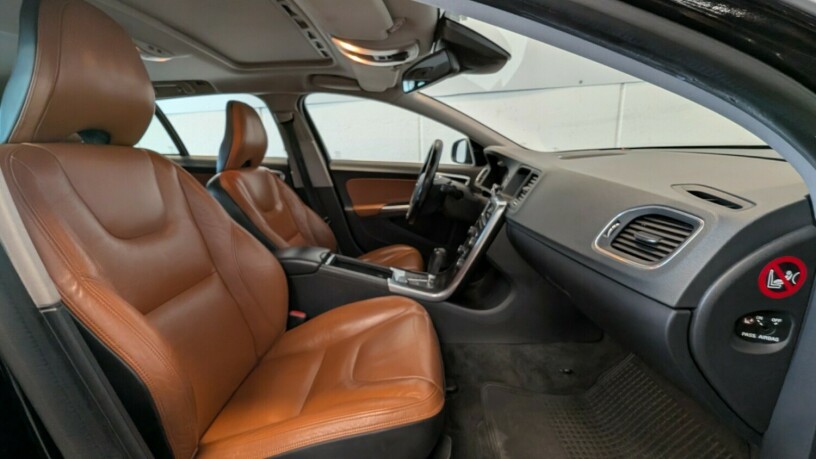 volvo-v60-diesel-2011-big-20