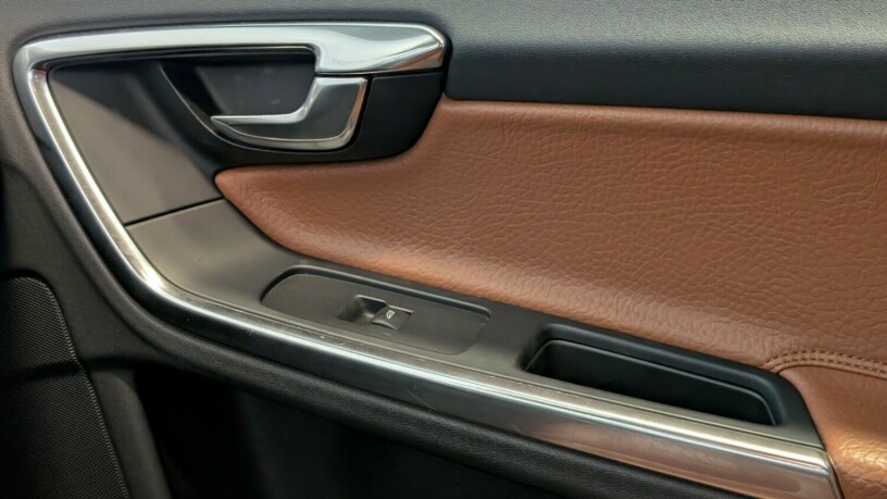 volvo-v60-diesel-2011-big-19