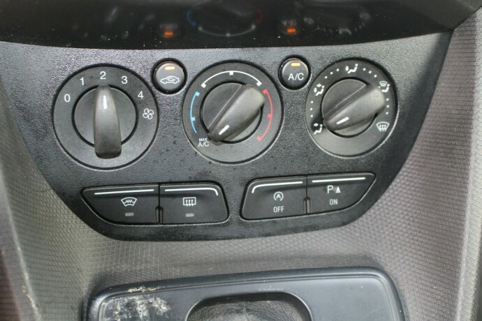 ford-transit-connect-diesel-2017-big-9