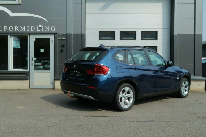 bmw-x1-diesel-2011-big-1