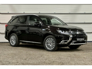 Mitsubishi | Outlander | Elektrisitet+bensin | 2020