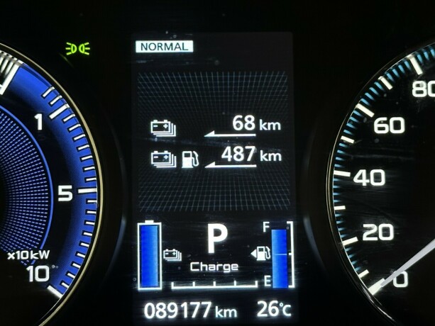 mitsubishi-outlander-elektrisitetbensin-2020-big-15