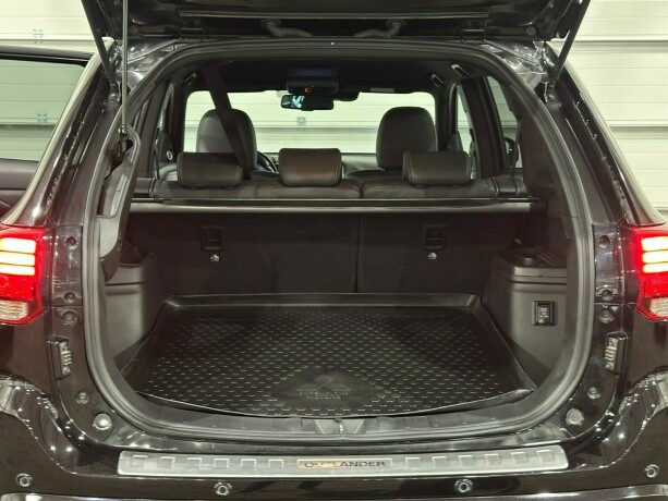 mitsubishi-outlander-elektrisitetbensin-2020-big-11