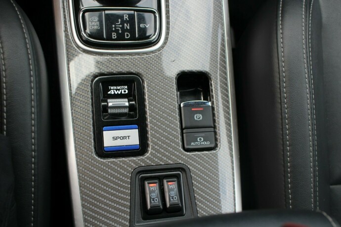 mitsubishi-outlander-elektrisitetbensin-2019-big-26