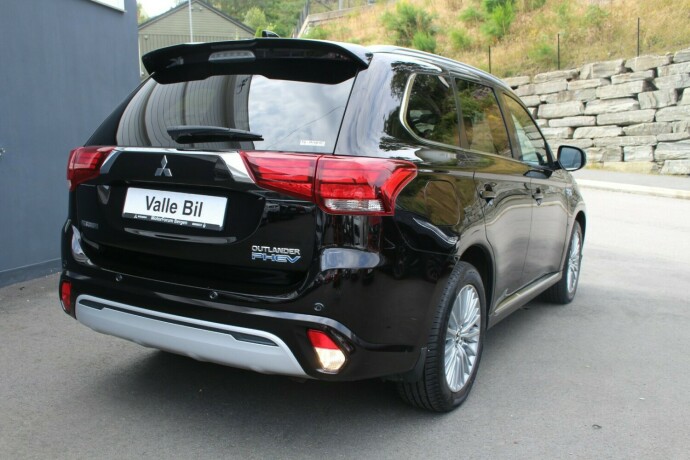 mitsubishi-outlander-elektrisitetbensin-2019-big-4