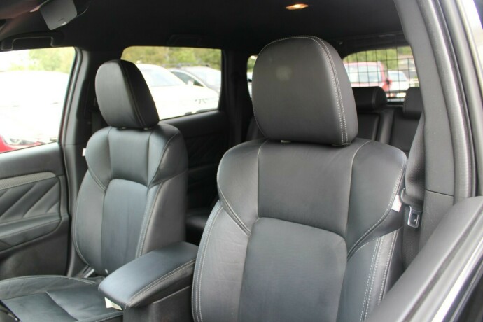 mitsubishi-outlander-elektrisitetbensin-2019-big-12